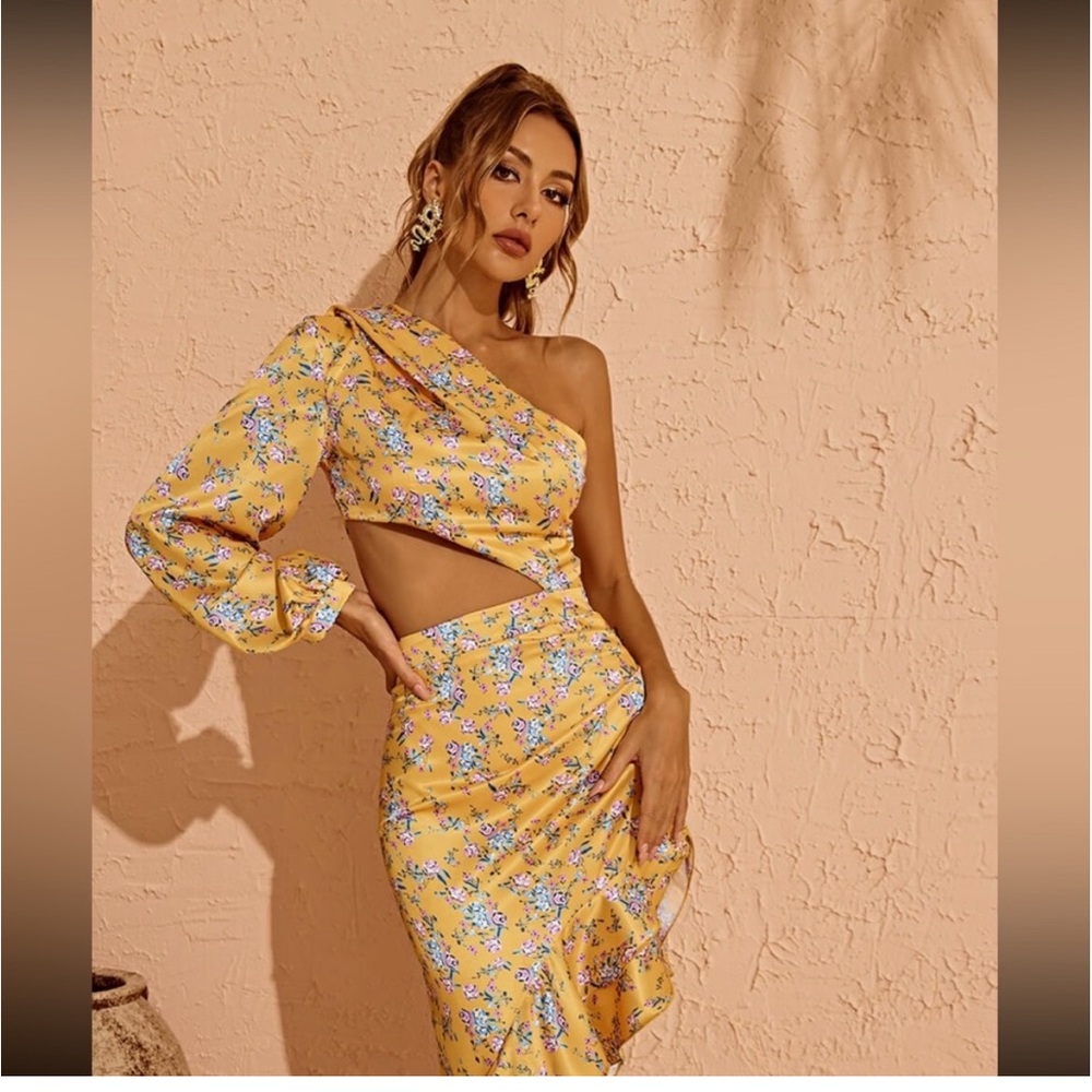 Asymmetrical One-Shoulder Yellow Floral Ruffle Dress NWT - Picture 10 of 14